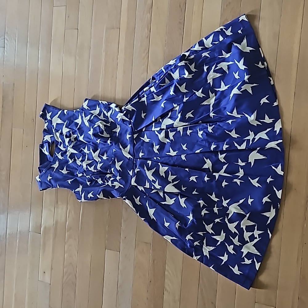 NWT Keyhole Back Dress